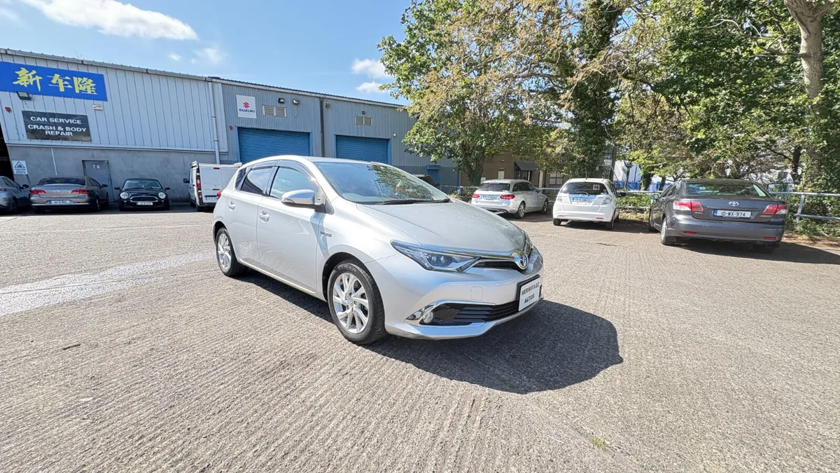 Toyota Auris 1.8 HYBRID 2017 - Image 3