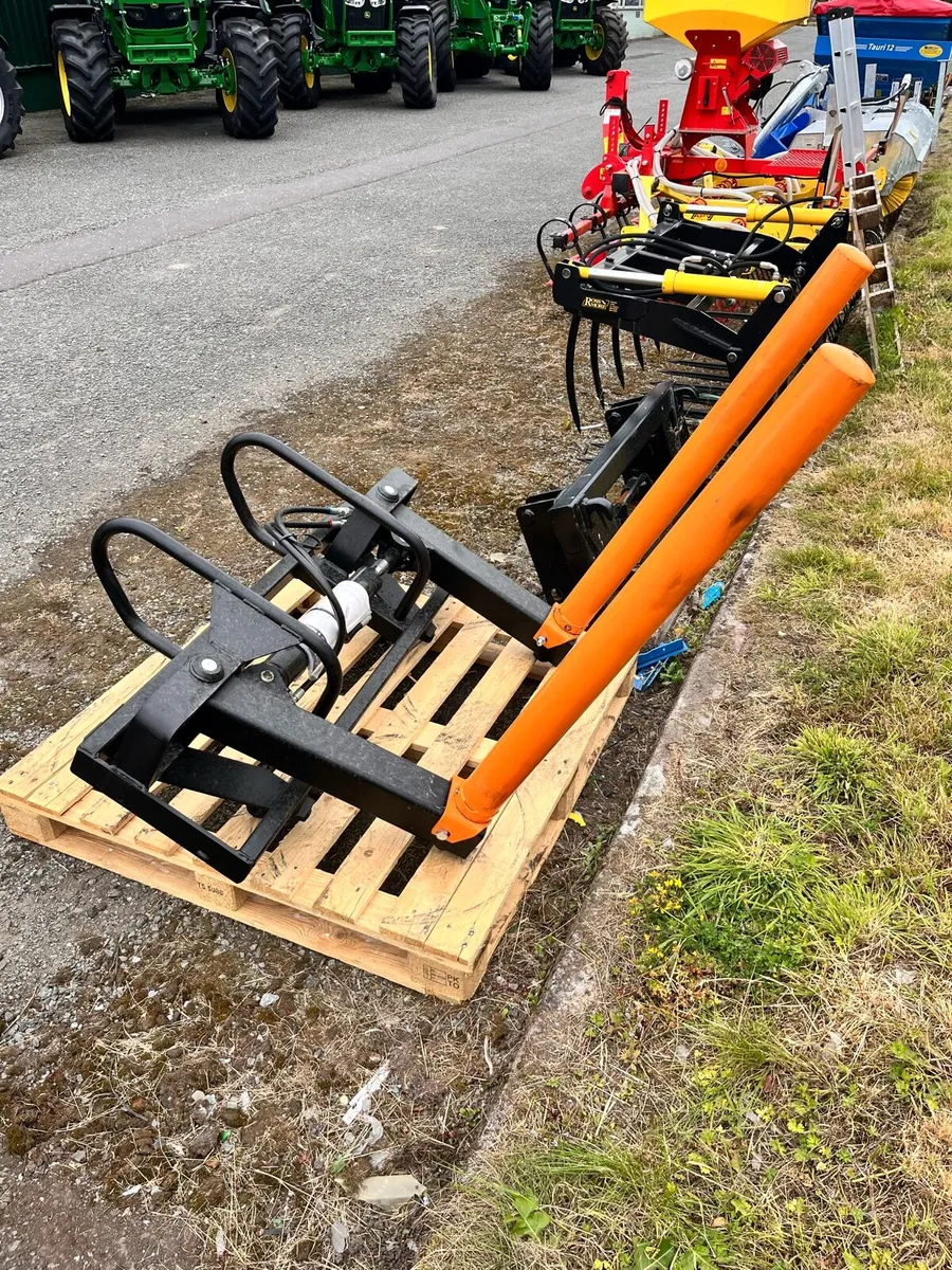 Bale Handler - Image 1
