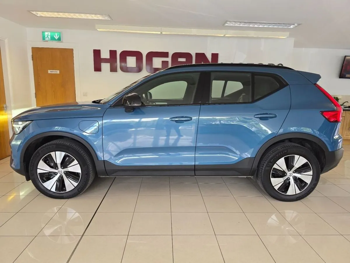 Volvo XC40 Recharge T4 Plus - Dark Phev Automatic - Image 4