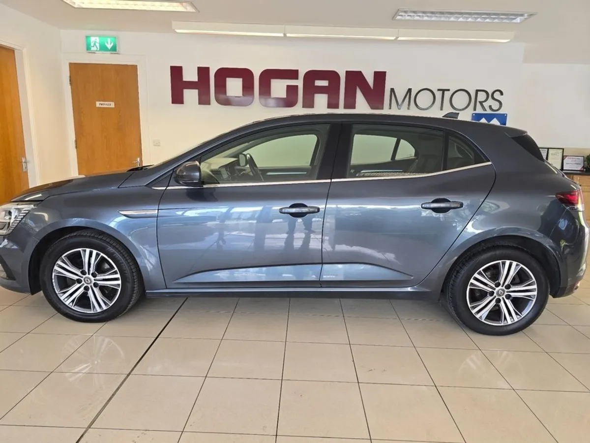 Renault Megane Iconic Petrol 5DR H/B Best Spec - Image 4