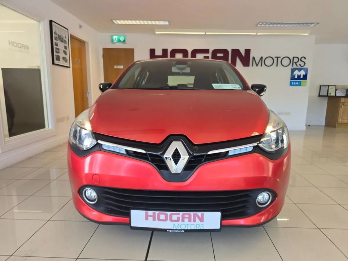 Renault Clio 1.2 Dynamique 5DR H/B - Image 2