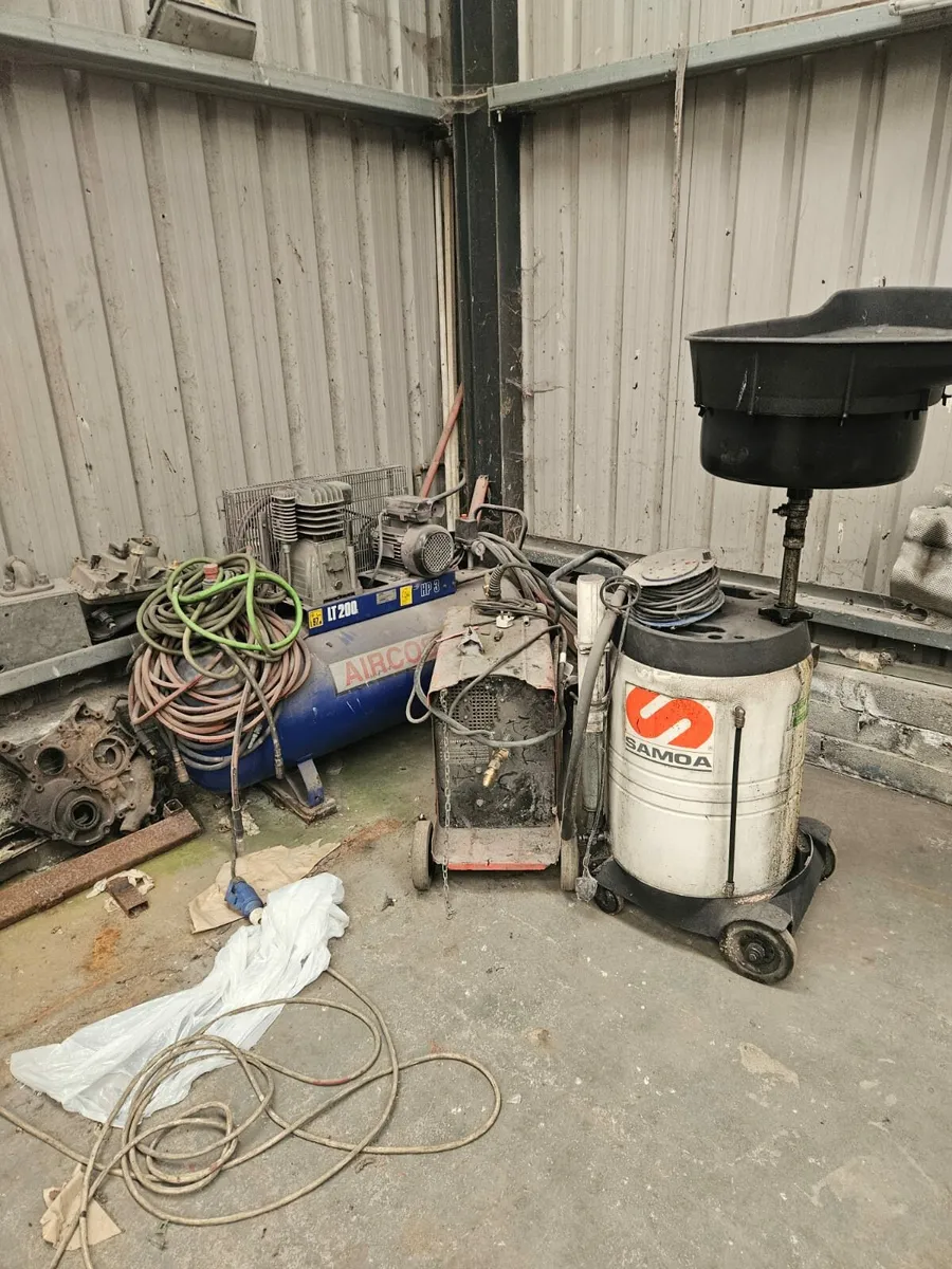 Garage equipment - Image 2