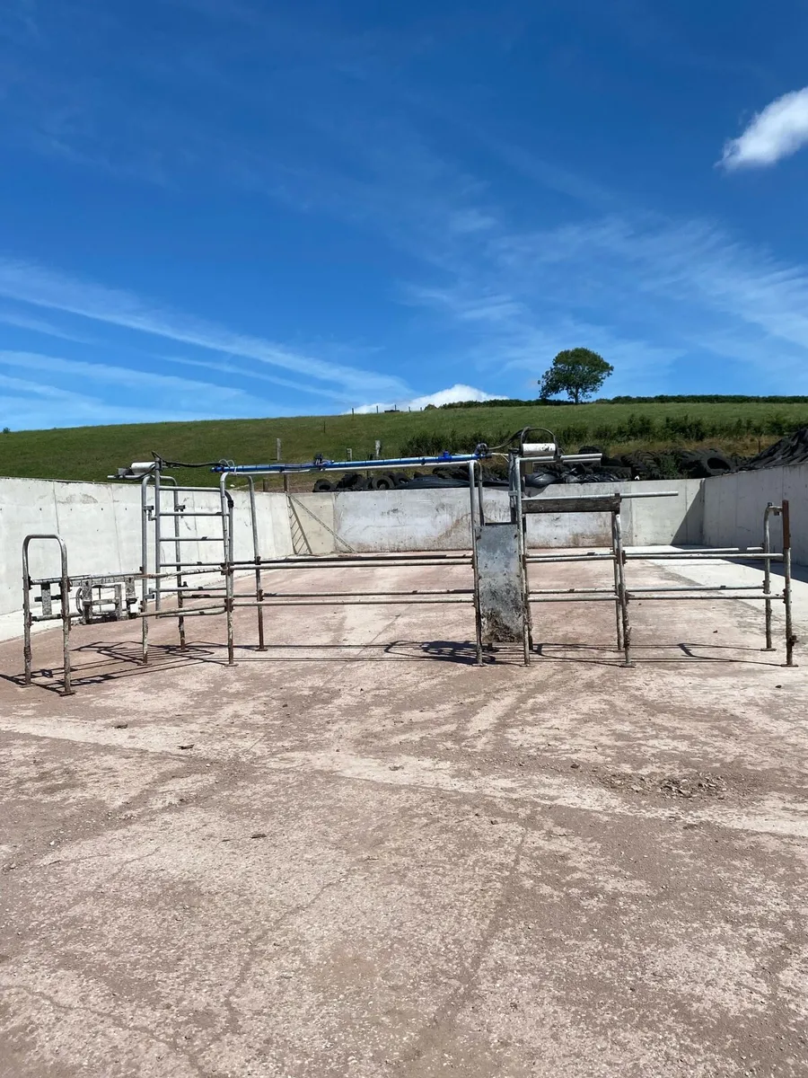 Drafting gate - Image 1