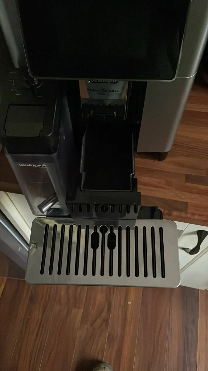 Delonghi coffee machine - Image 4