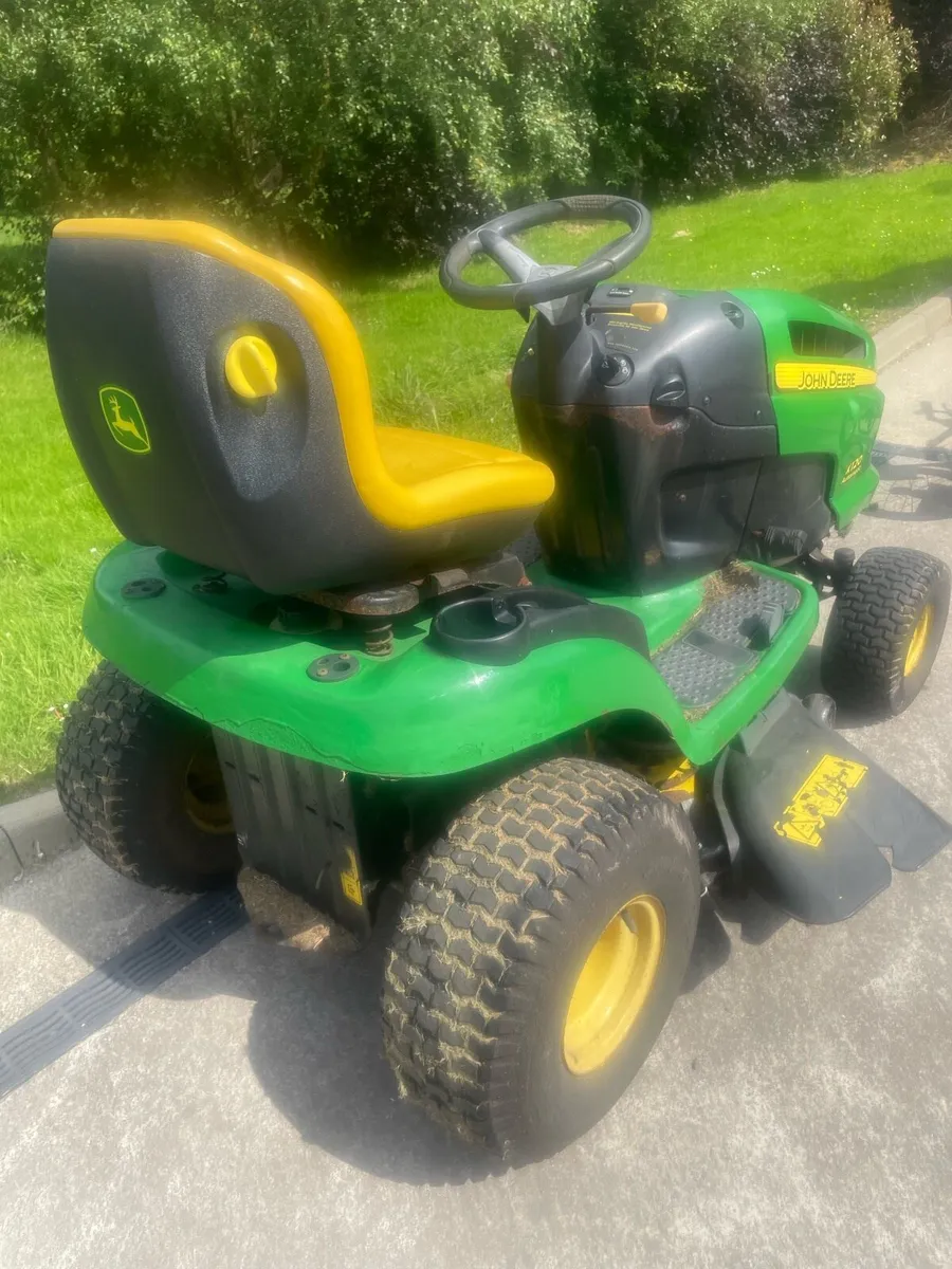 John Deere lawnmower x120 - Image 2
