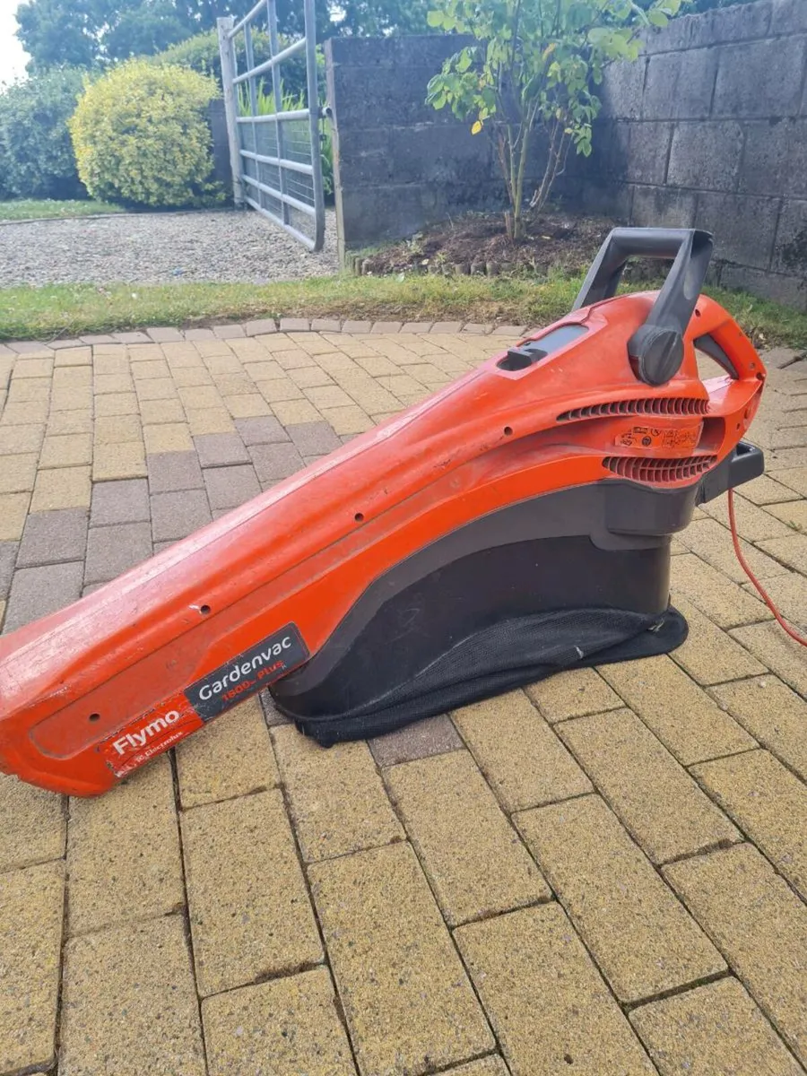 Flymo Garden Vac - Image 1