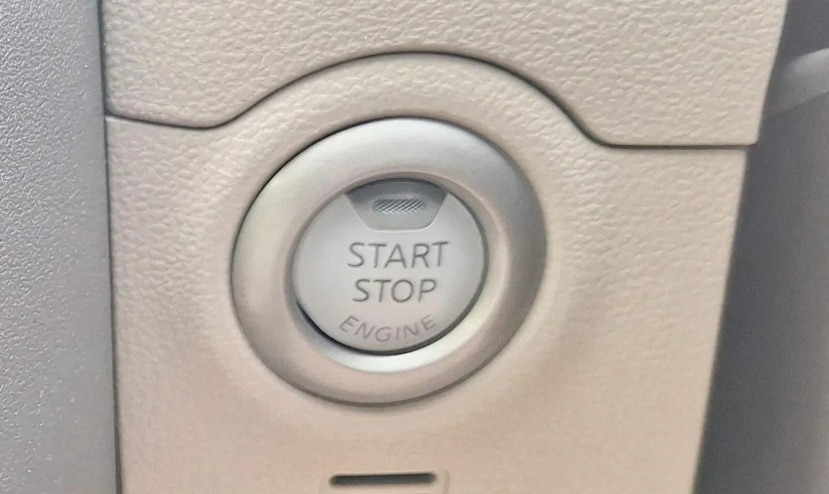 Nissan March 2013 - Image 2