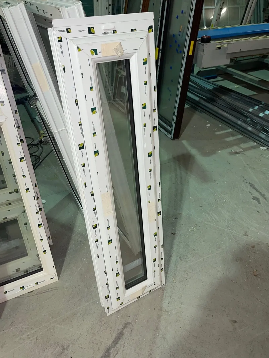white windows - Image 1