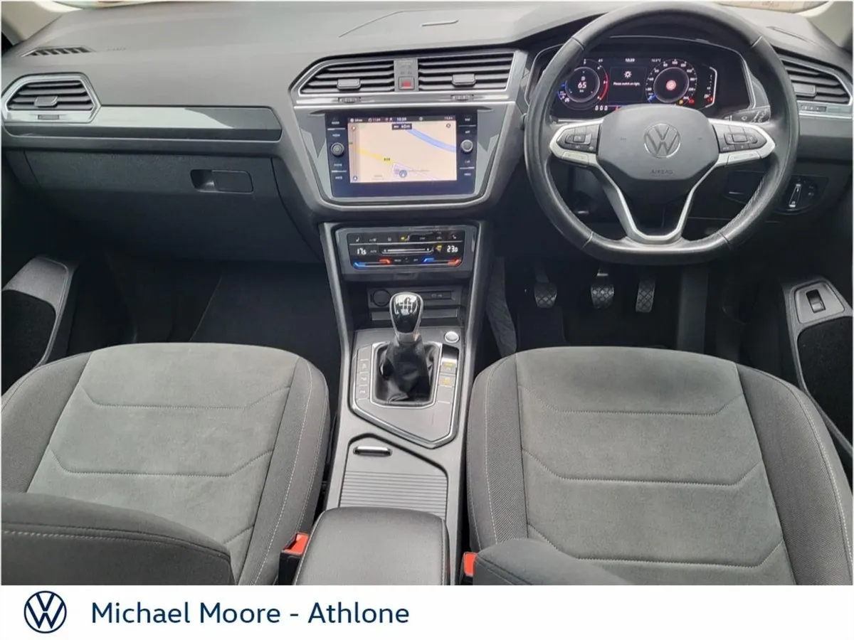 Volkswagen Tiguan Elegance 2.0 TDI 150BHP  (panor - Image 2