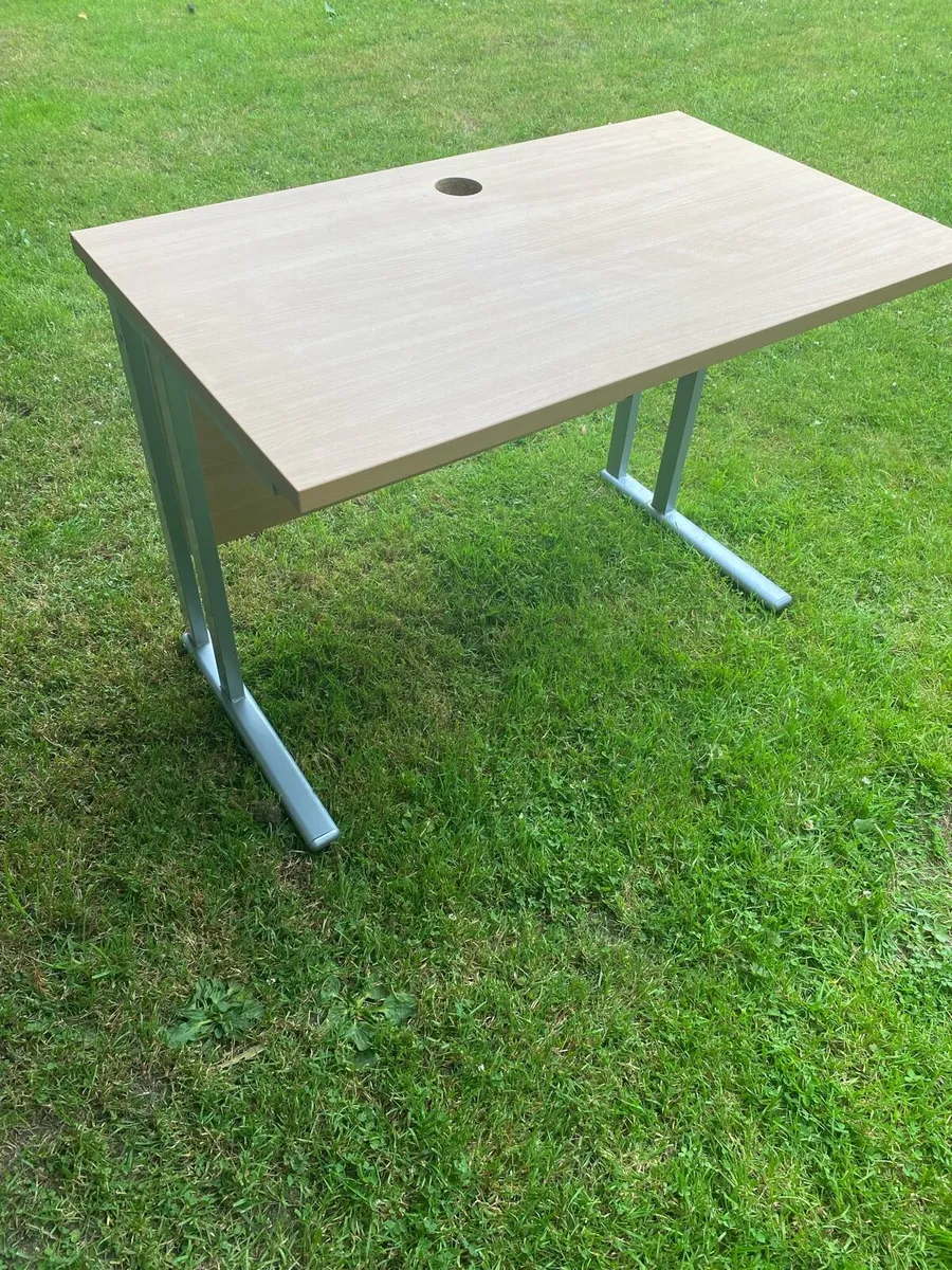 Desk - Image 4
