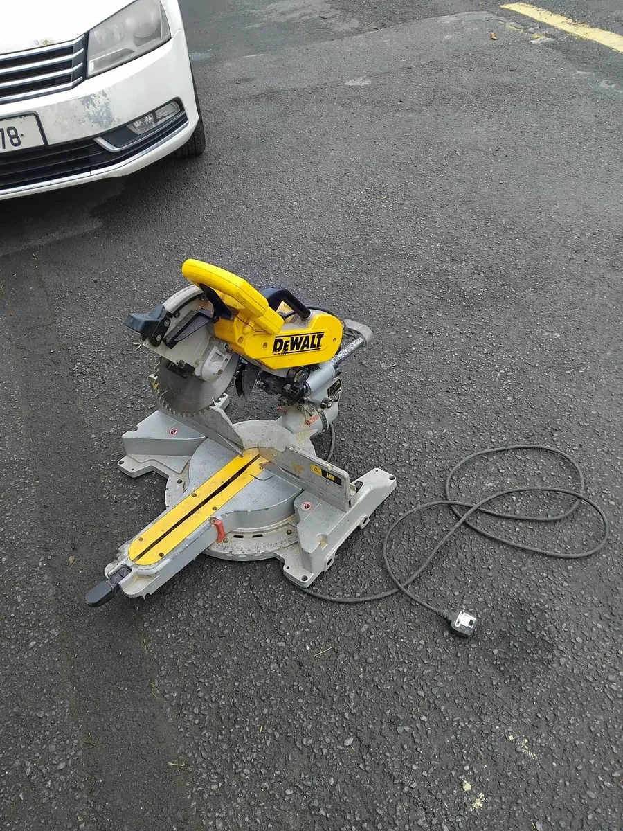 Dewalt DW 718 GD working 100-percent - Image 2