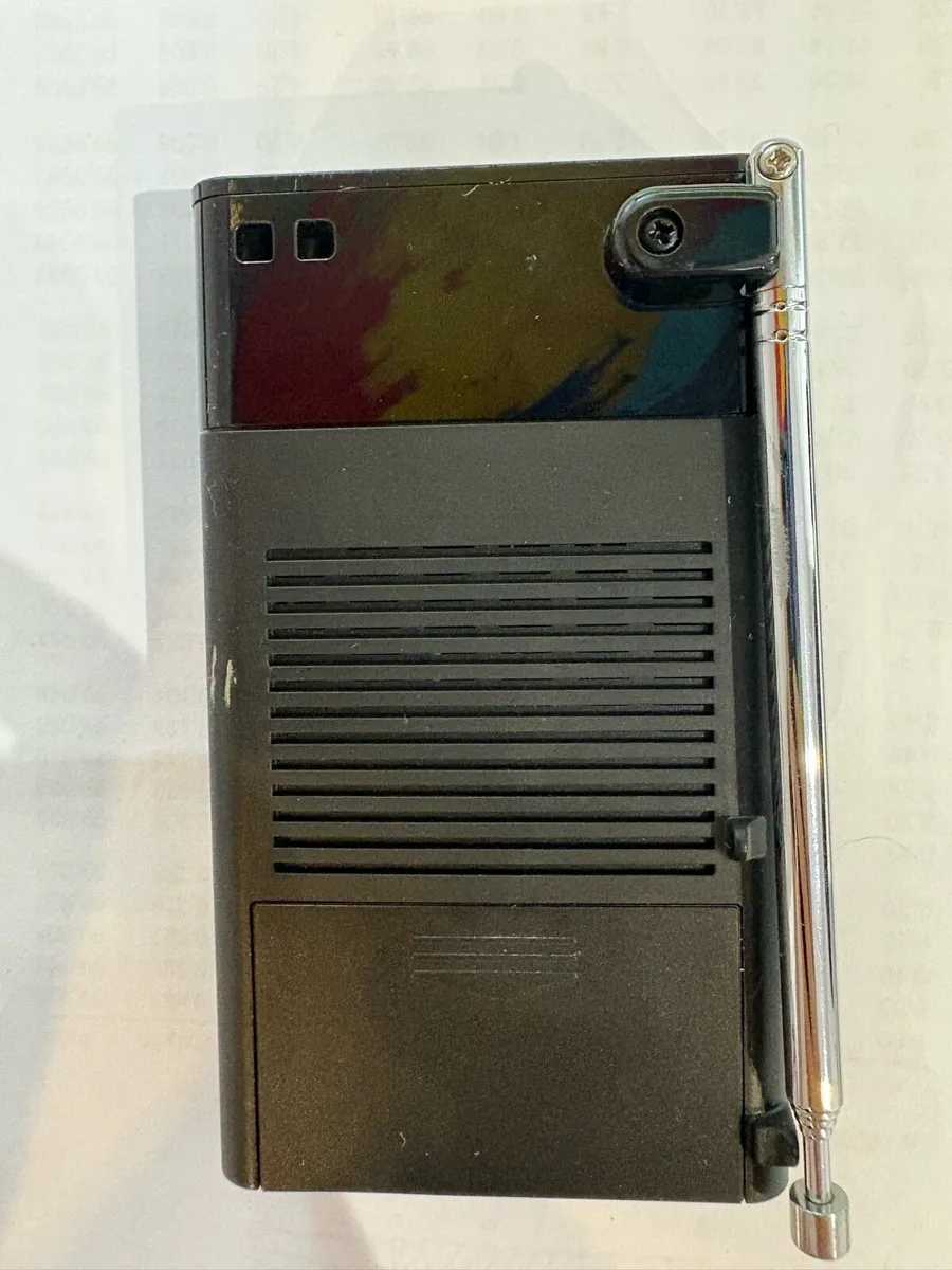 Sony ICF-P26 Portable Radio with Speaker - Image 4