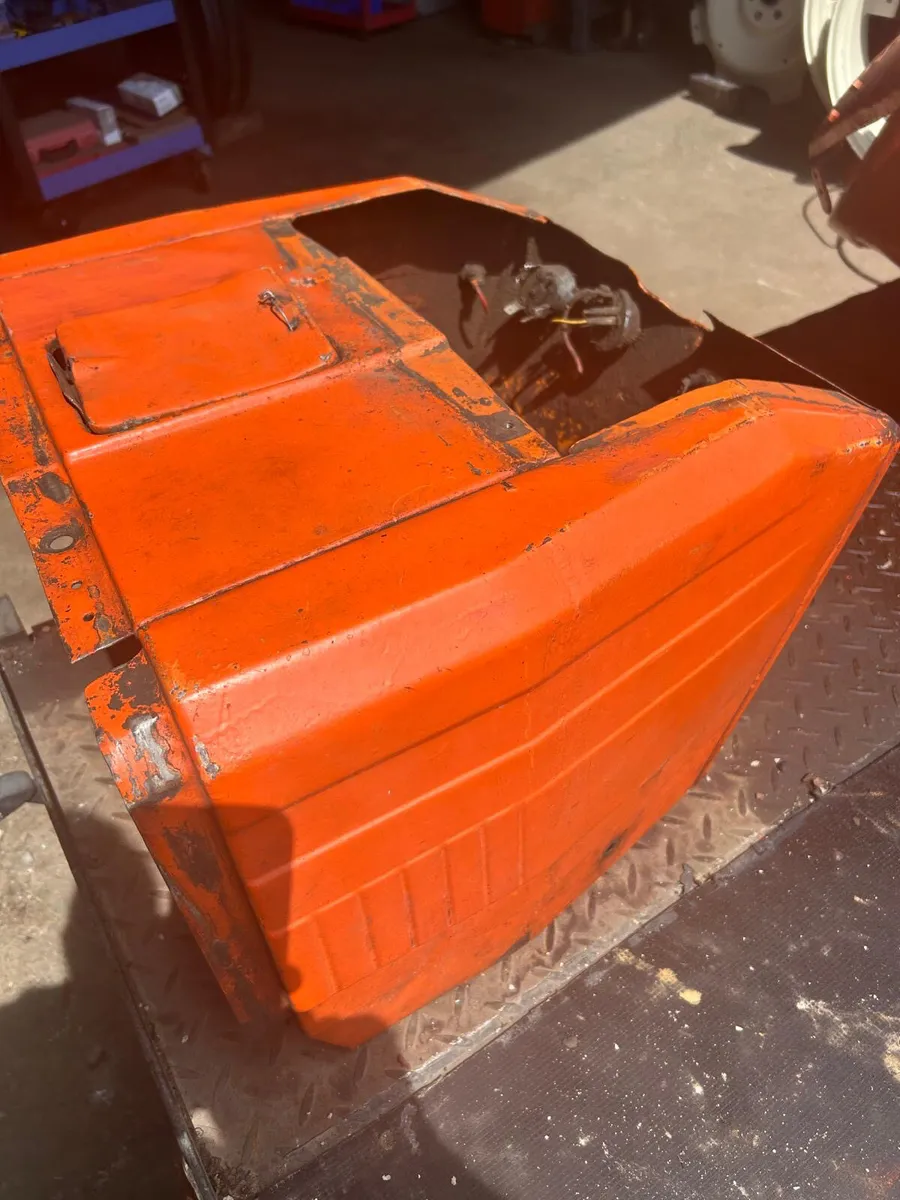 Universal 445/550 European parts - Image 2