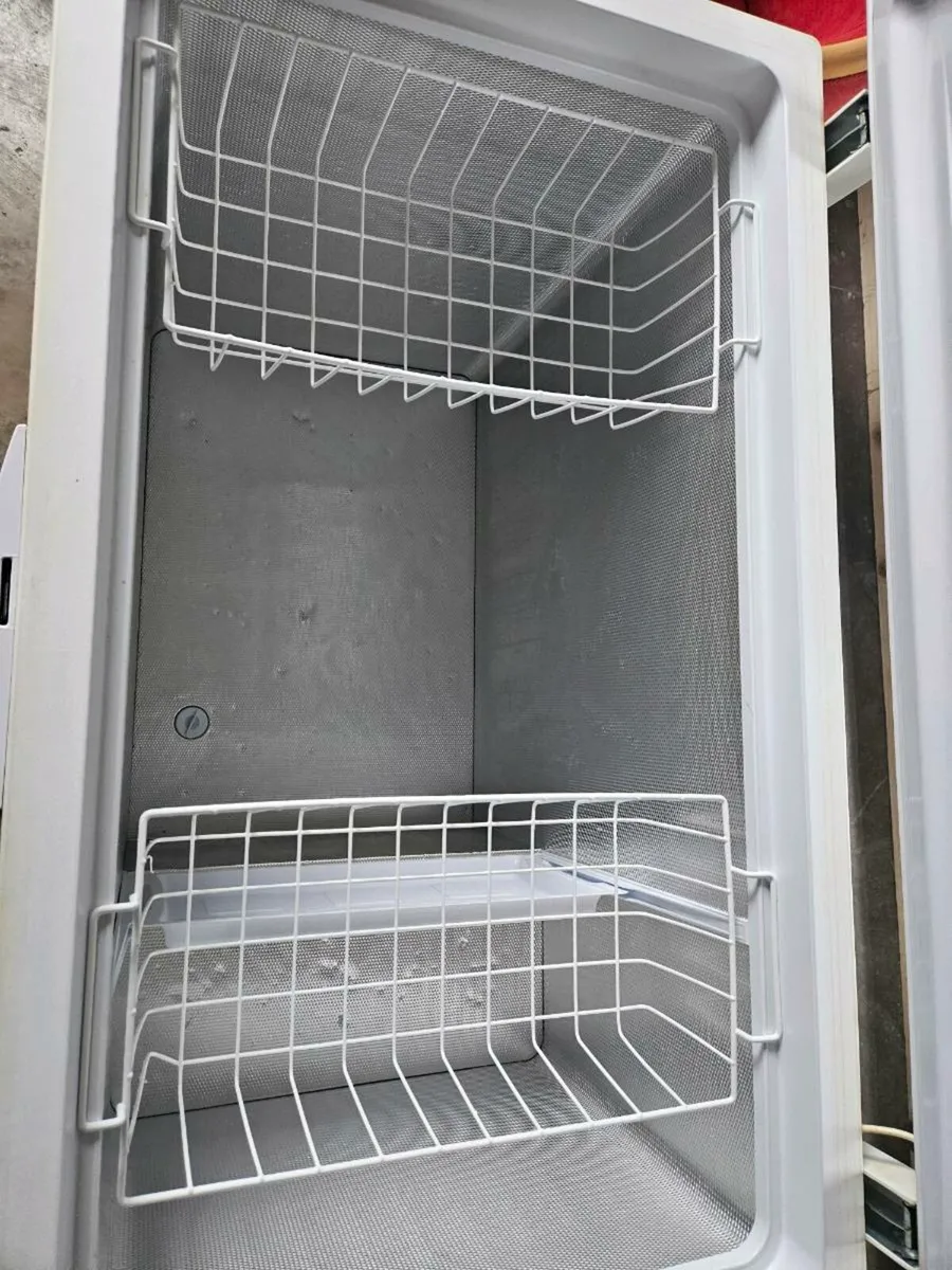 Beko 298L chest freezer - Image 4