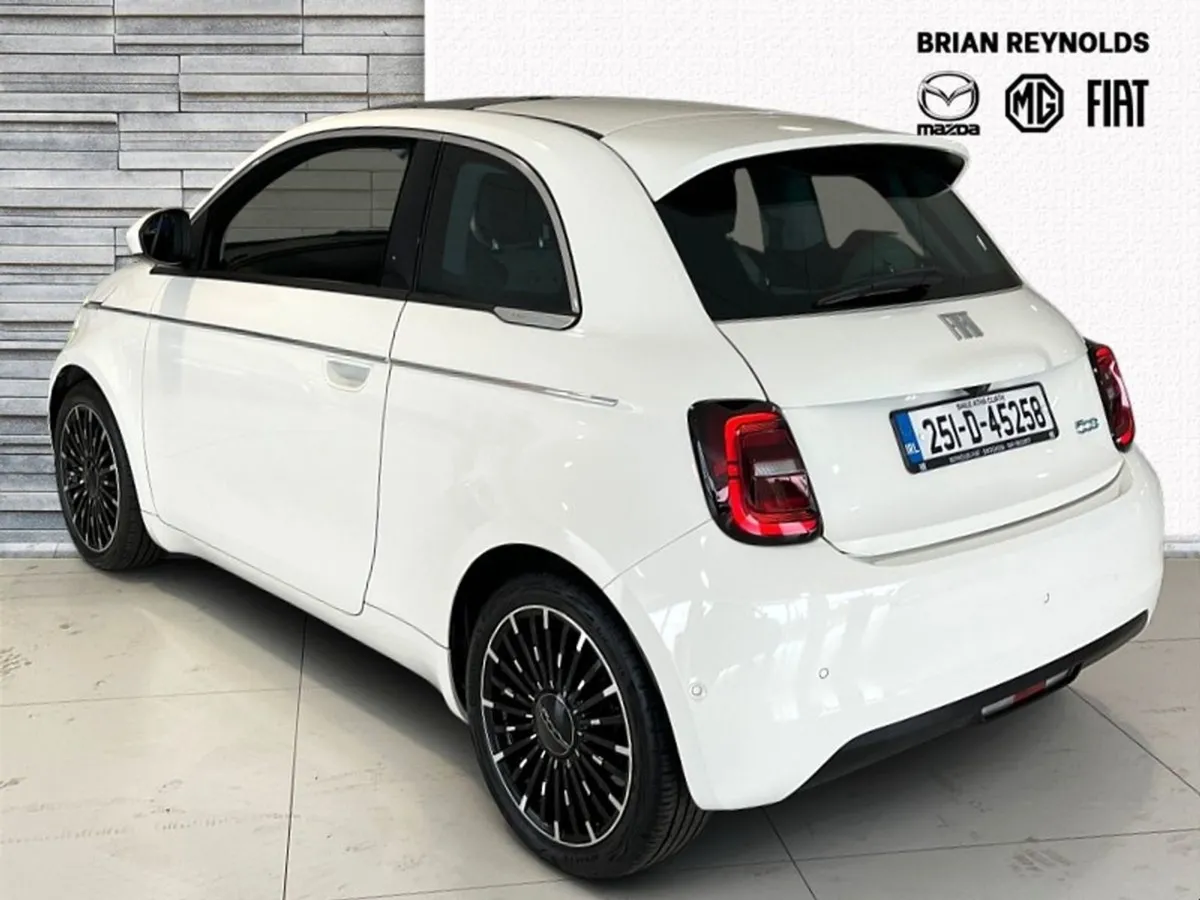 Fiat 500e 500 E LA Prima 42kwh 3DR Auto - Image 4