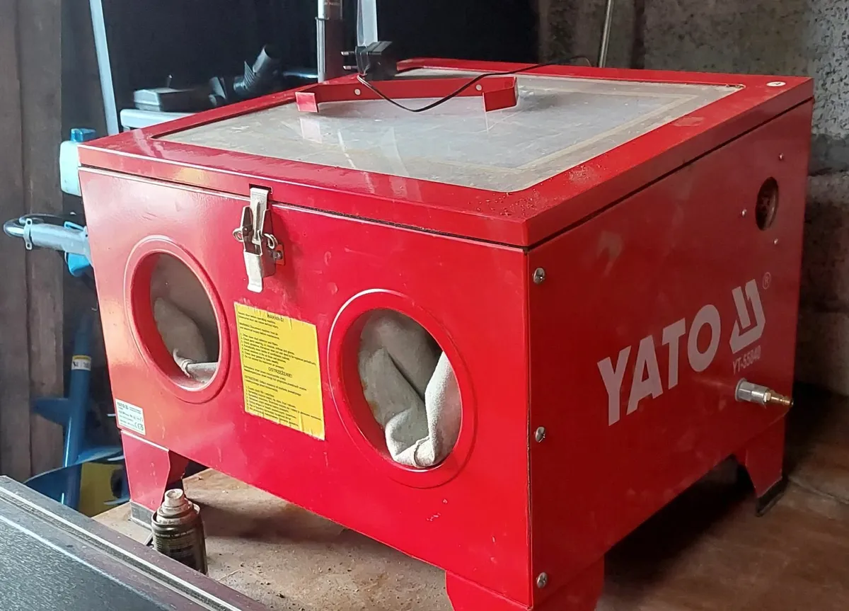 Sandblasting cabinet YATO - Image 2
