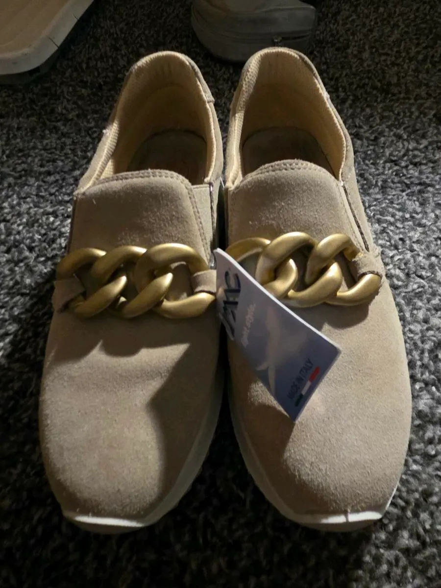 Brand new Shoes - Image 3