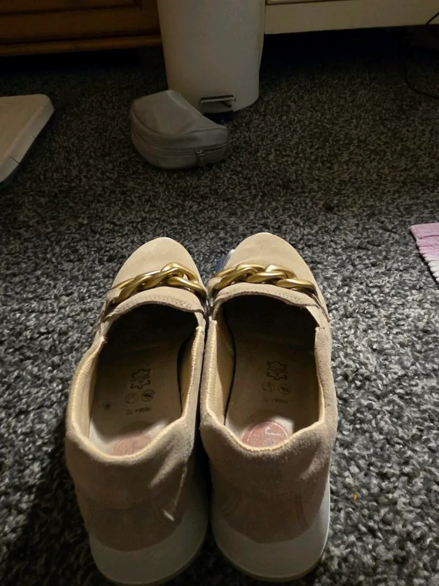 Brand new Shoes - Image 4