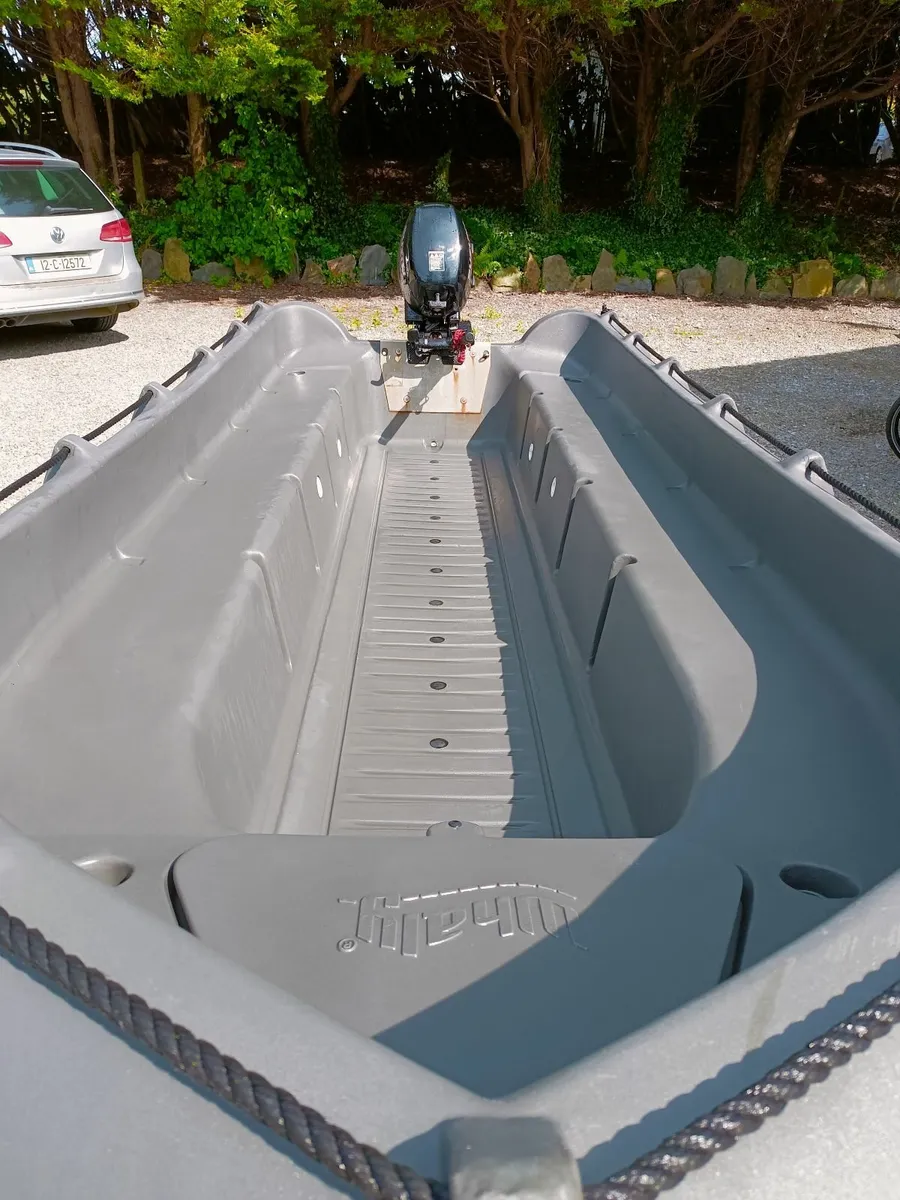 Whaly 435 PRO Boat/engine/trailer - Image 1