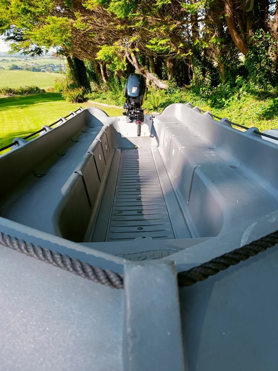 Whaly 435 PRO Boat/engine/trailer - Image 2