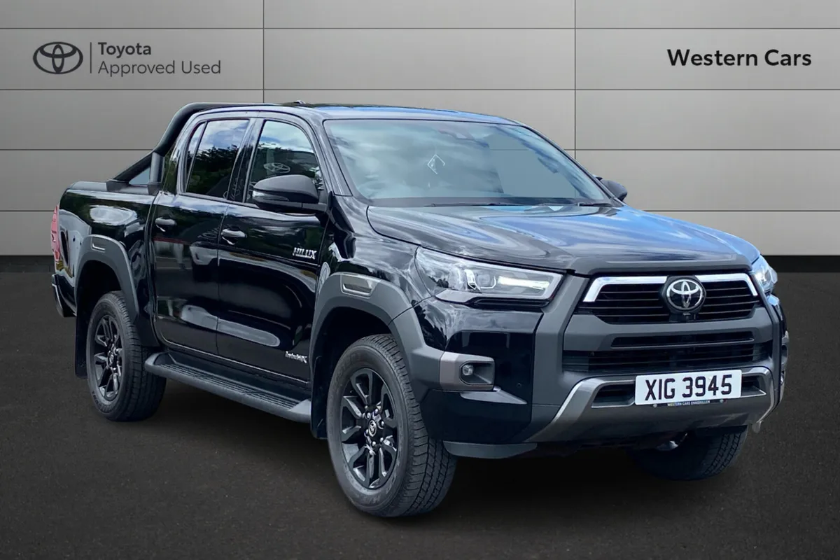 Toyota Hilux Invincible 2.8 Automatic 2023 - Image 1