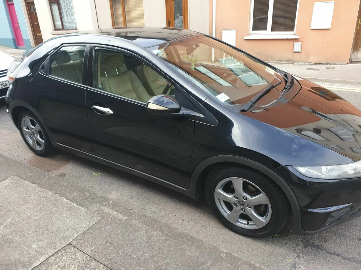 Honda Civic 2008 - Image 2
