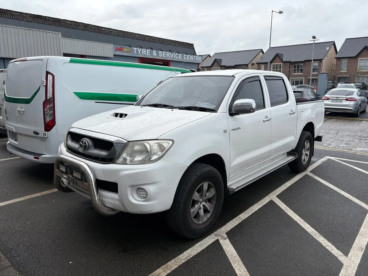 2011 Toyota Hilux - Image 1
