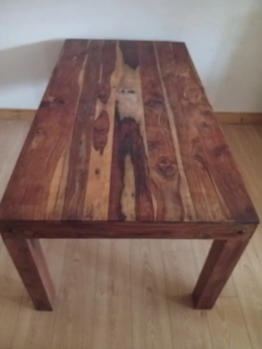Solid Quality Walnut Dining table 4-8per - Image 4