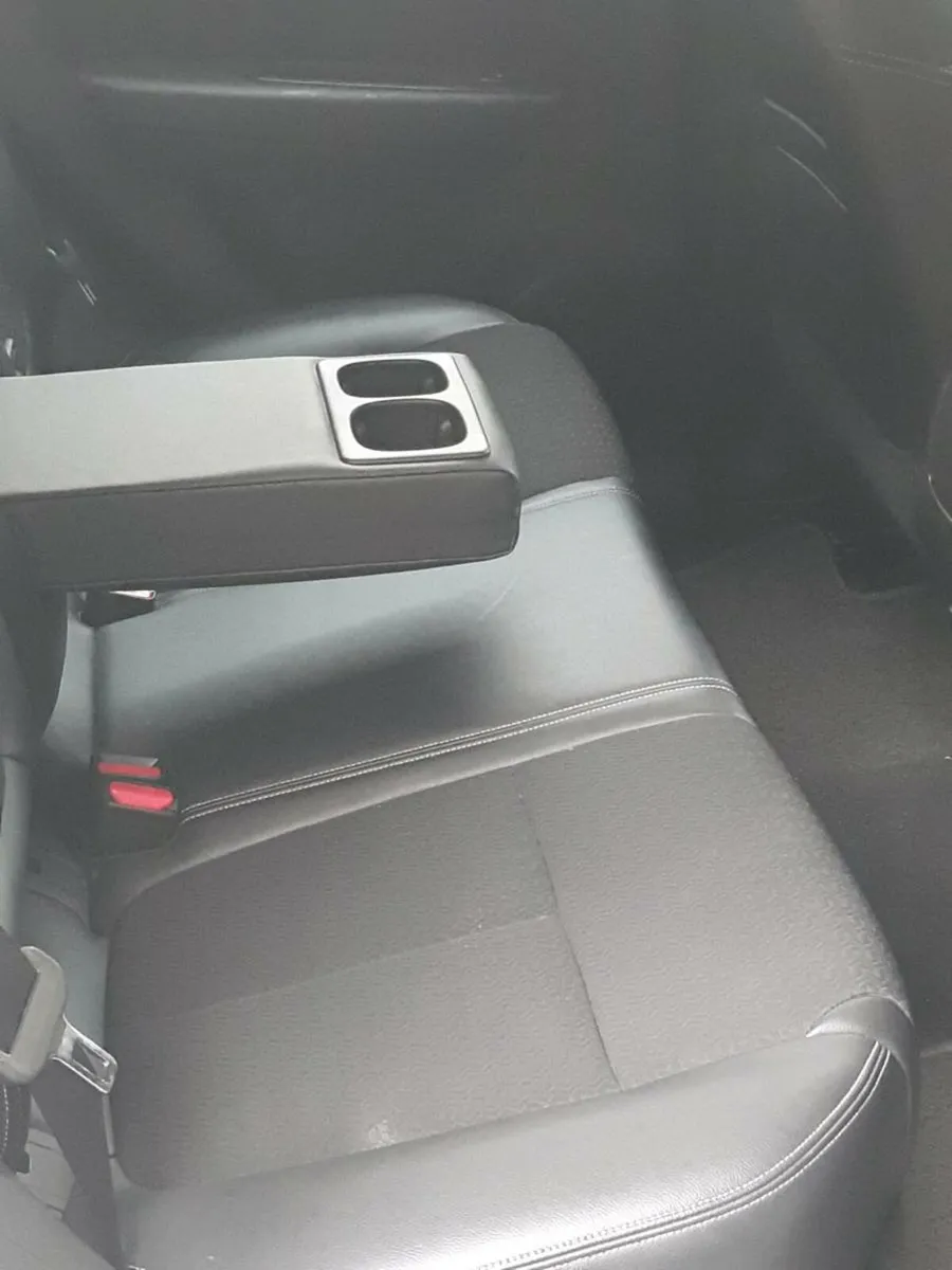 Car - Image 4