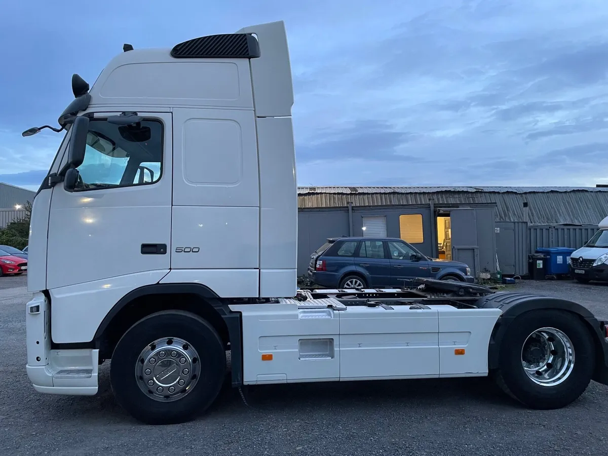 Volvo Other 2013 - Image 2