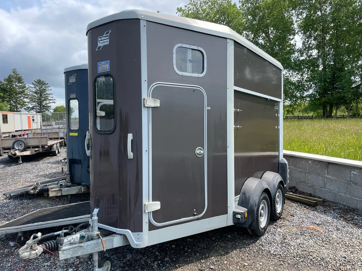 Ifor Williams horse box - Image 2
