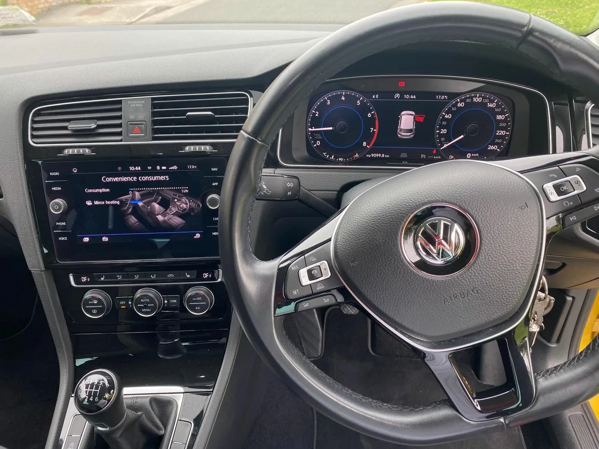 Volkswagen Golf 2018 TSI Comfortline - Image 4