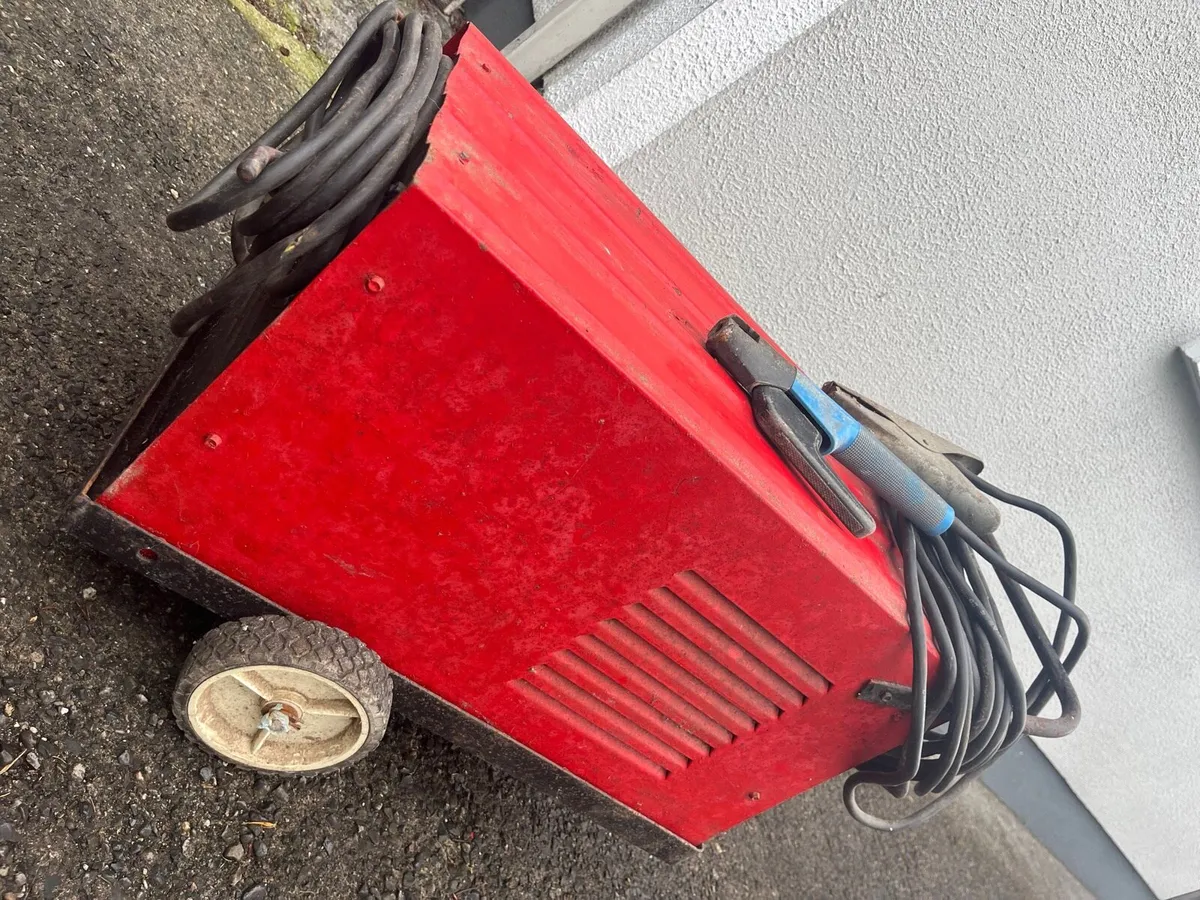 Big welder - Image 1