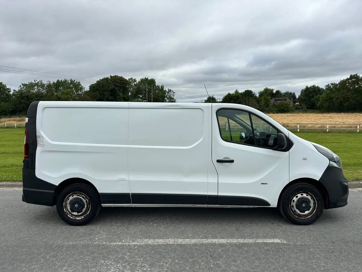 Vauxhall Vivaro 2015 TAX/DOE 07/26 - Image 3
