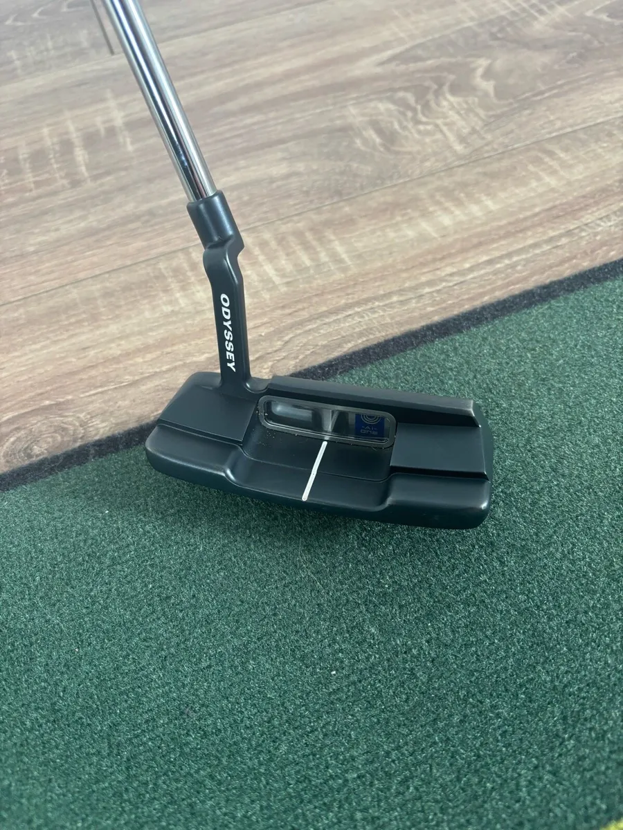 Odyssey AI One Double Wide Cruiser Putter - Image 2