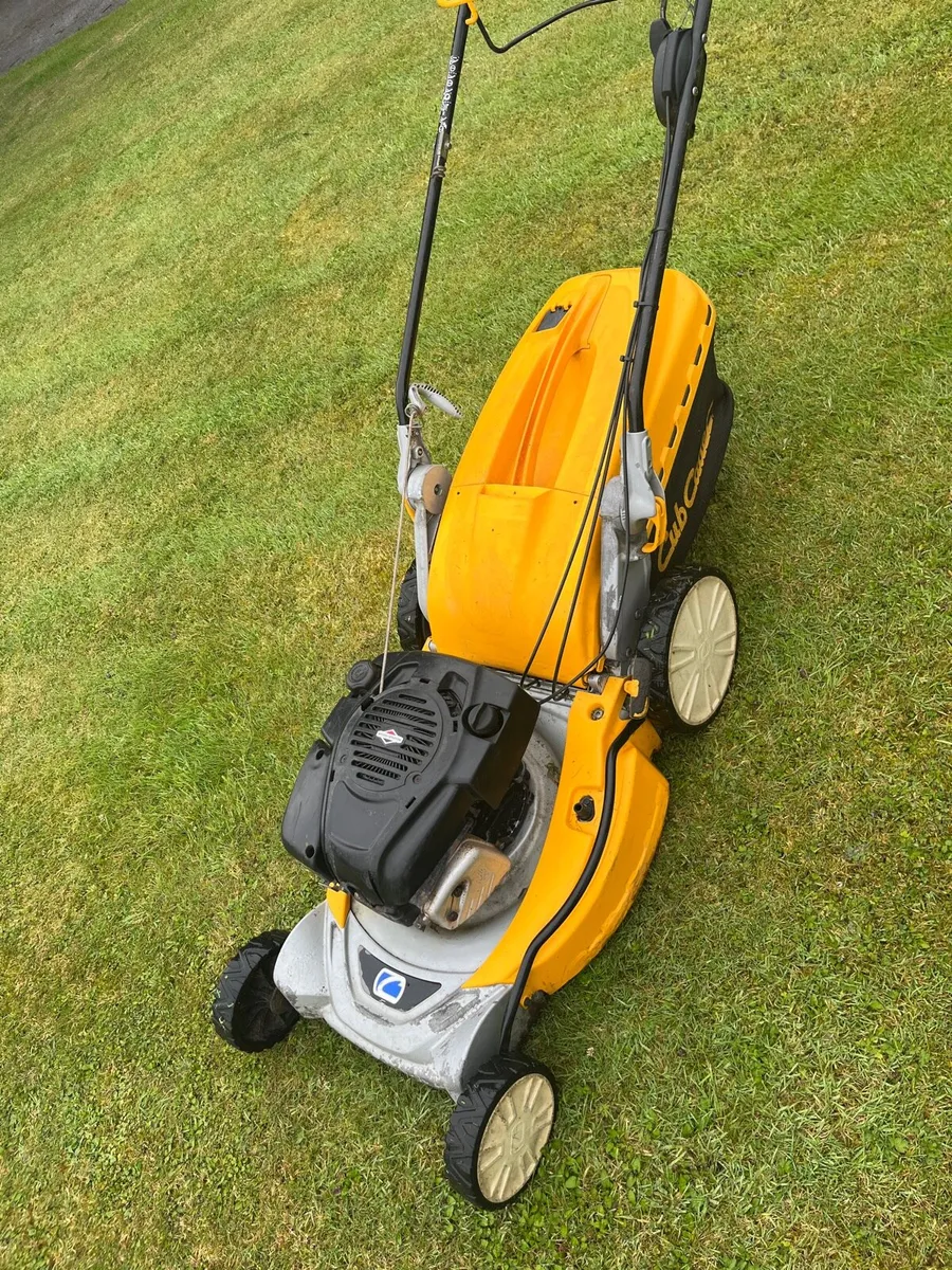 Cub cadet lawnmower - Image 2