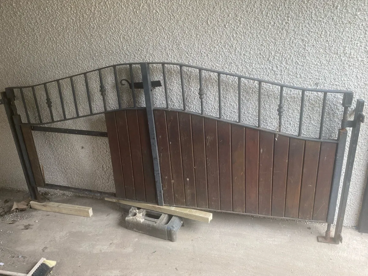 Gates - Image 2