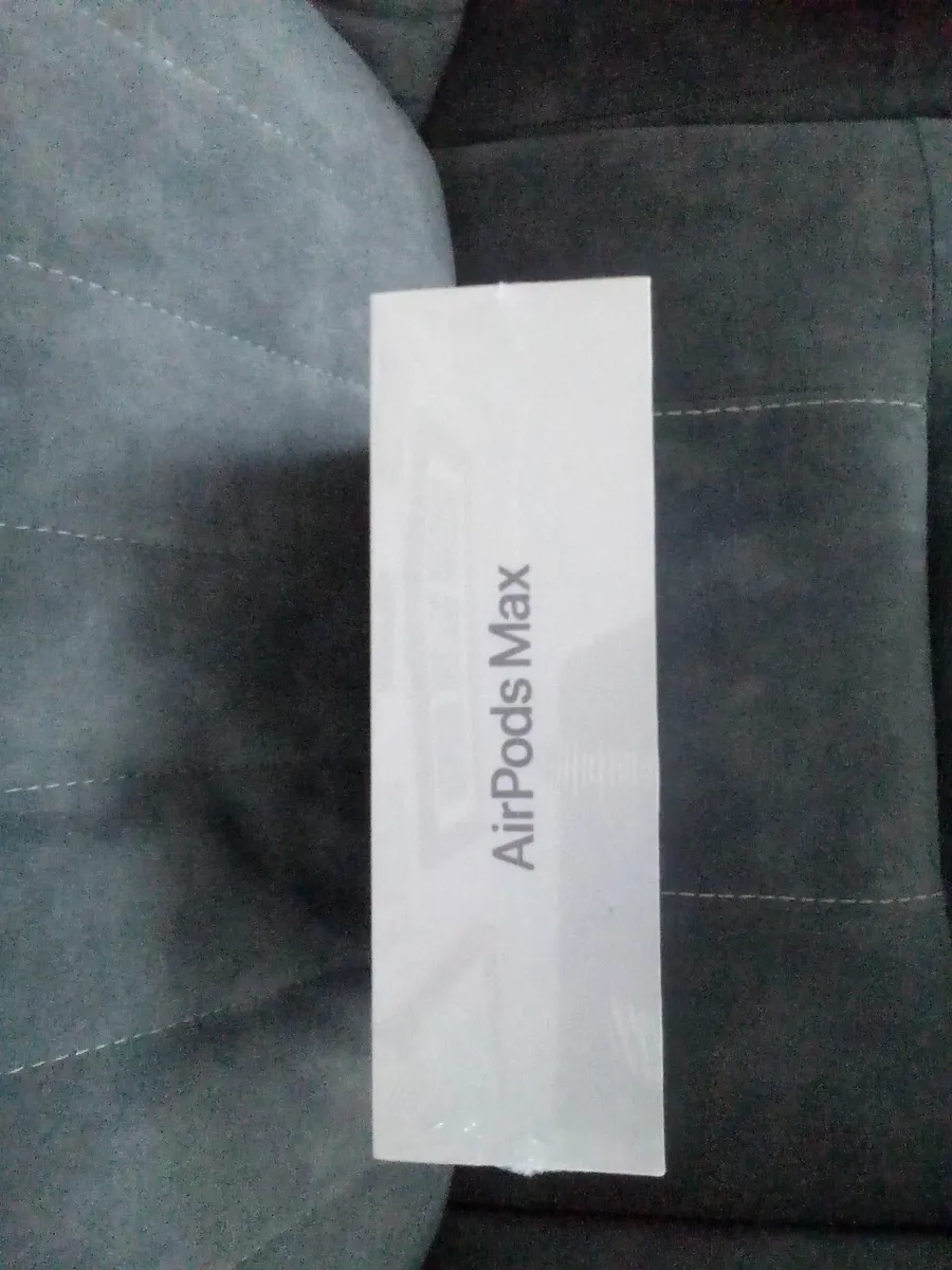 Airpod Maxes - Image 3