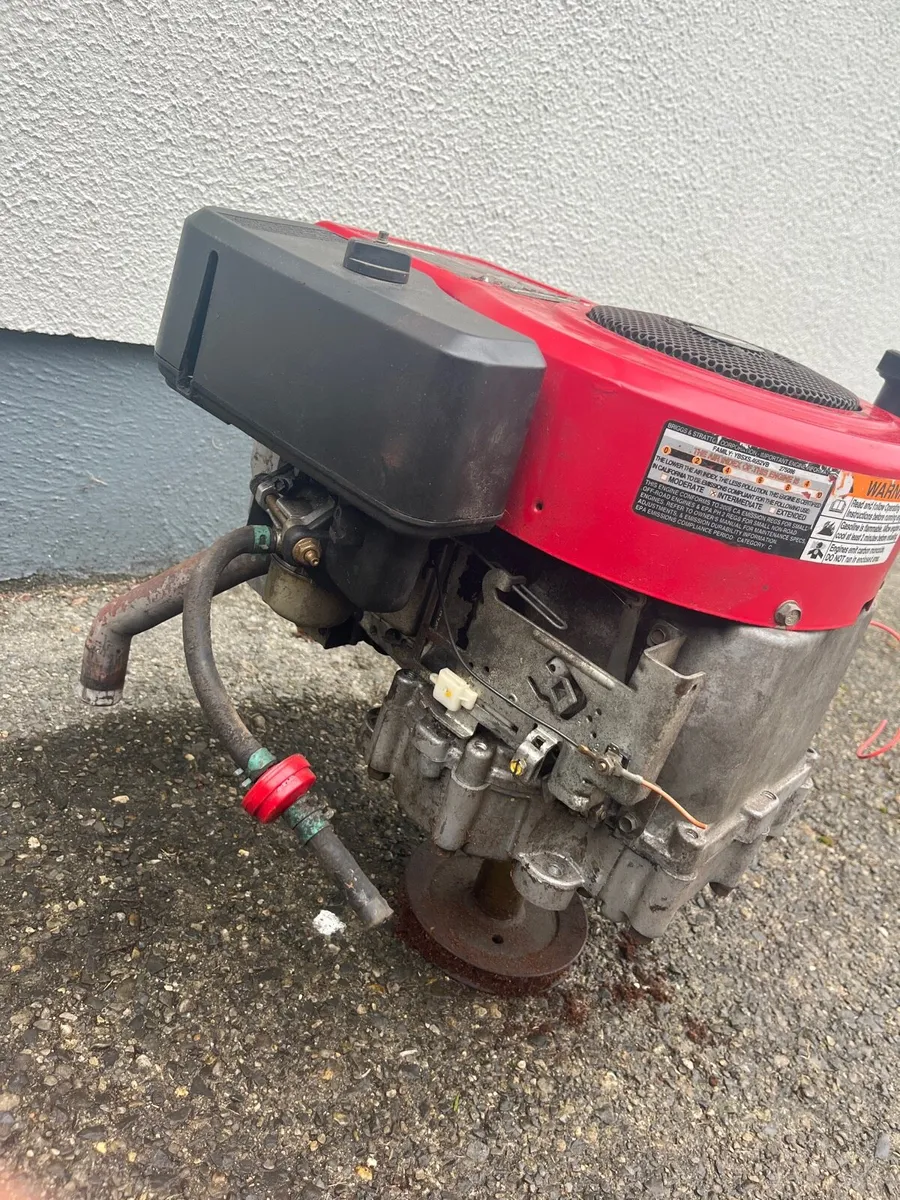 Briggs and Stratton engine - Image 3