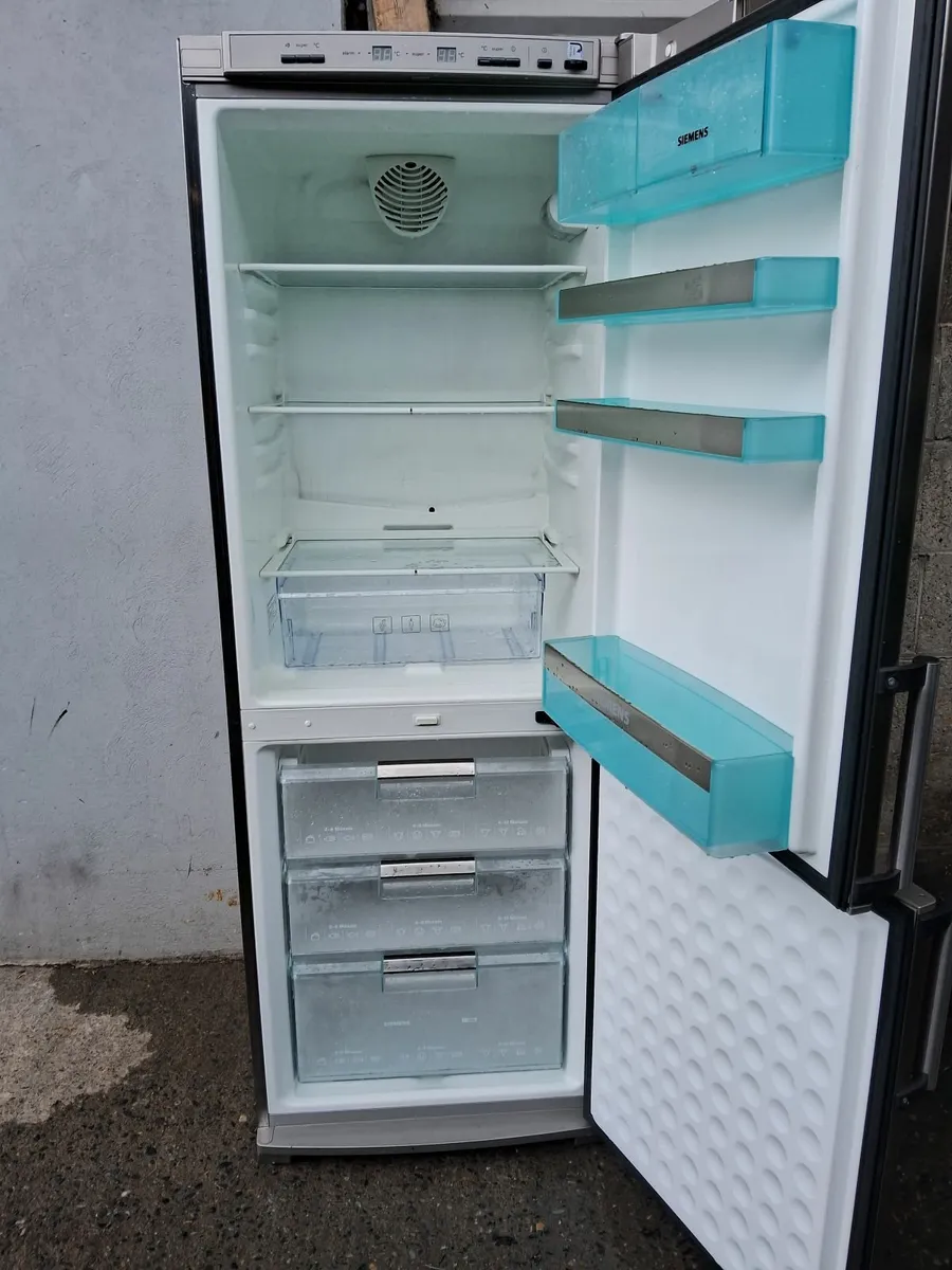 FRIDGE AND FREEZER - Image 3