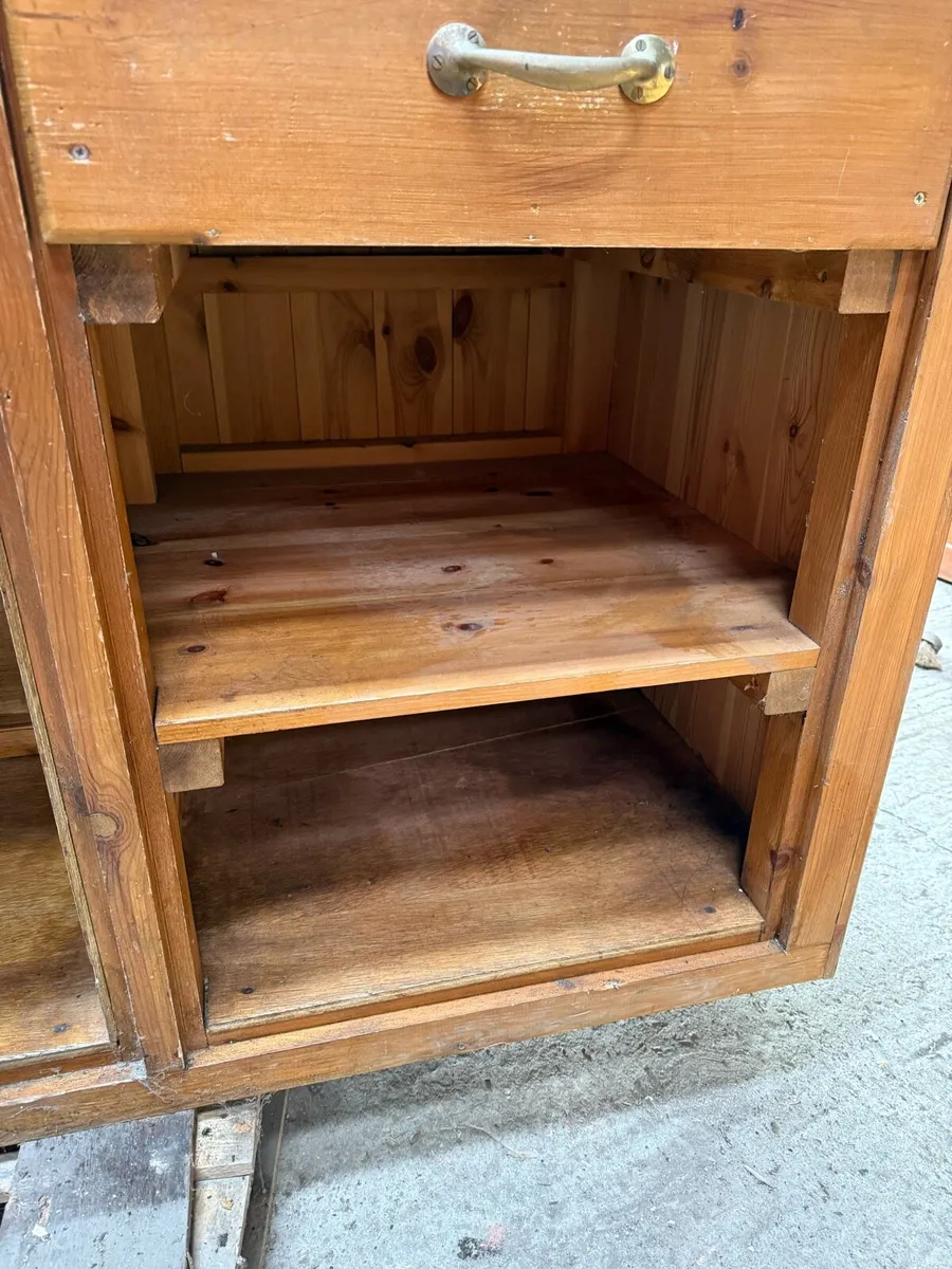 Eight foot pine shop display counter - Image 3