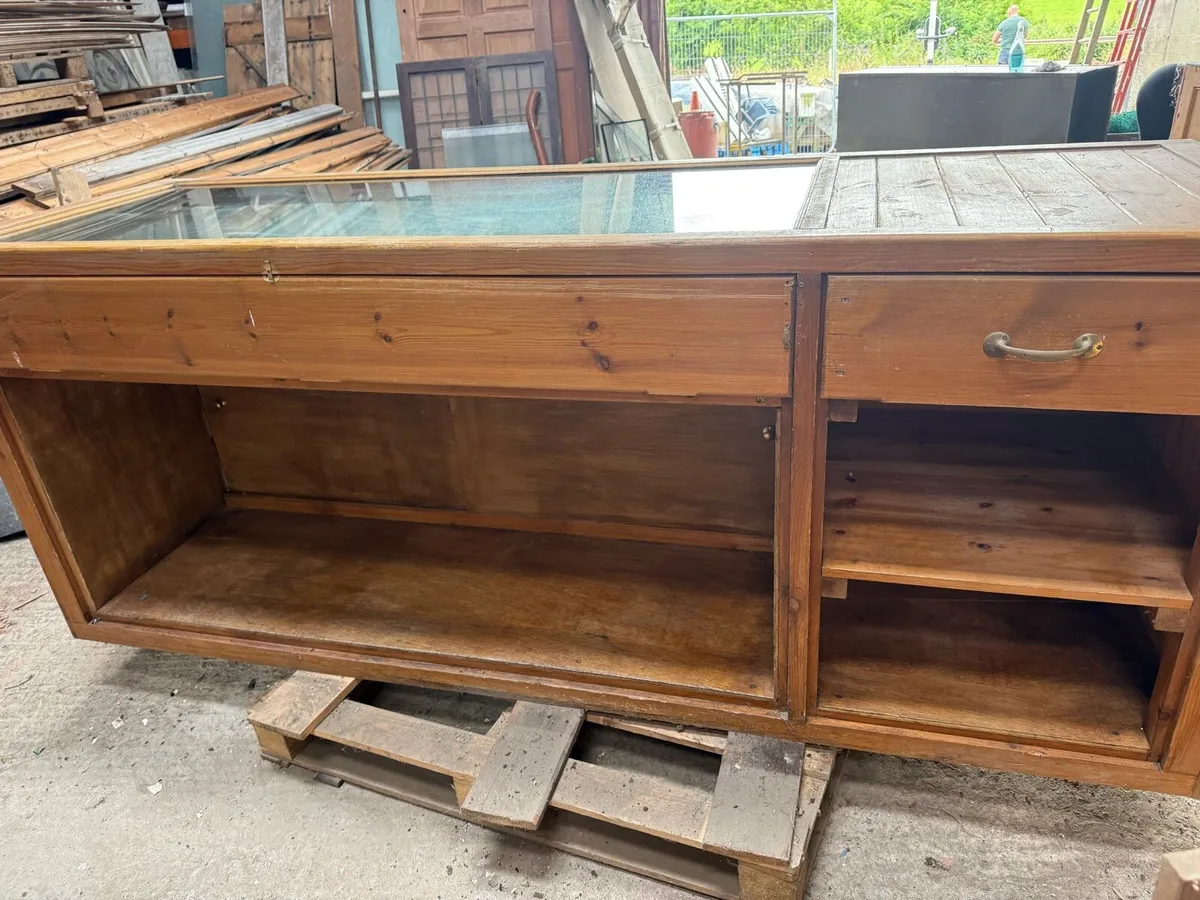 Eight foot pine shop display counter - Image 4
