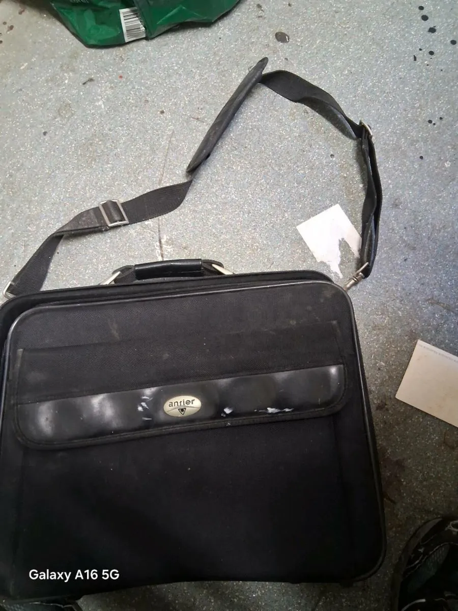 Antler laptop case - Image 1