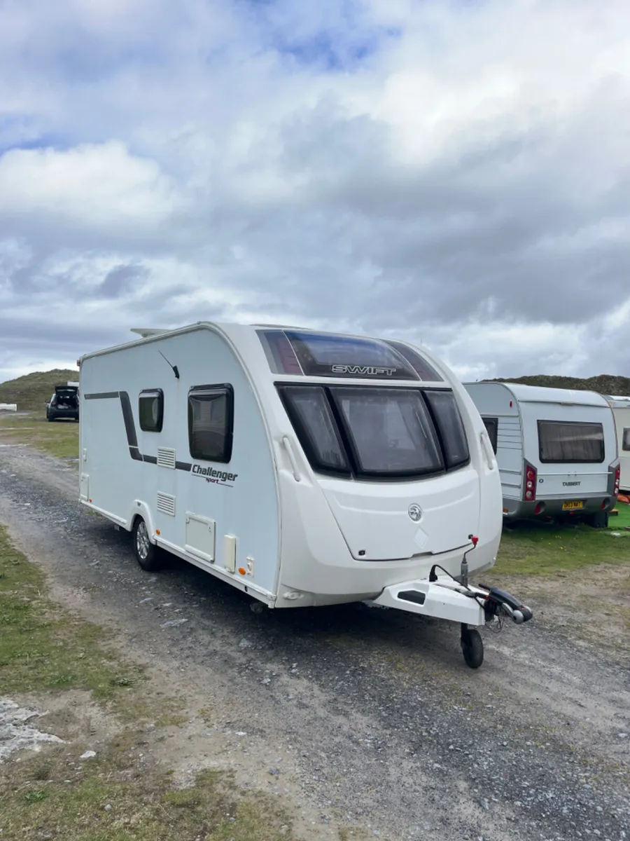 Swift 4 Berth Fixed Bed Caravan For Sale - Image 2