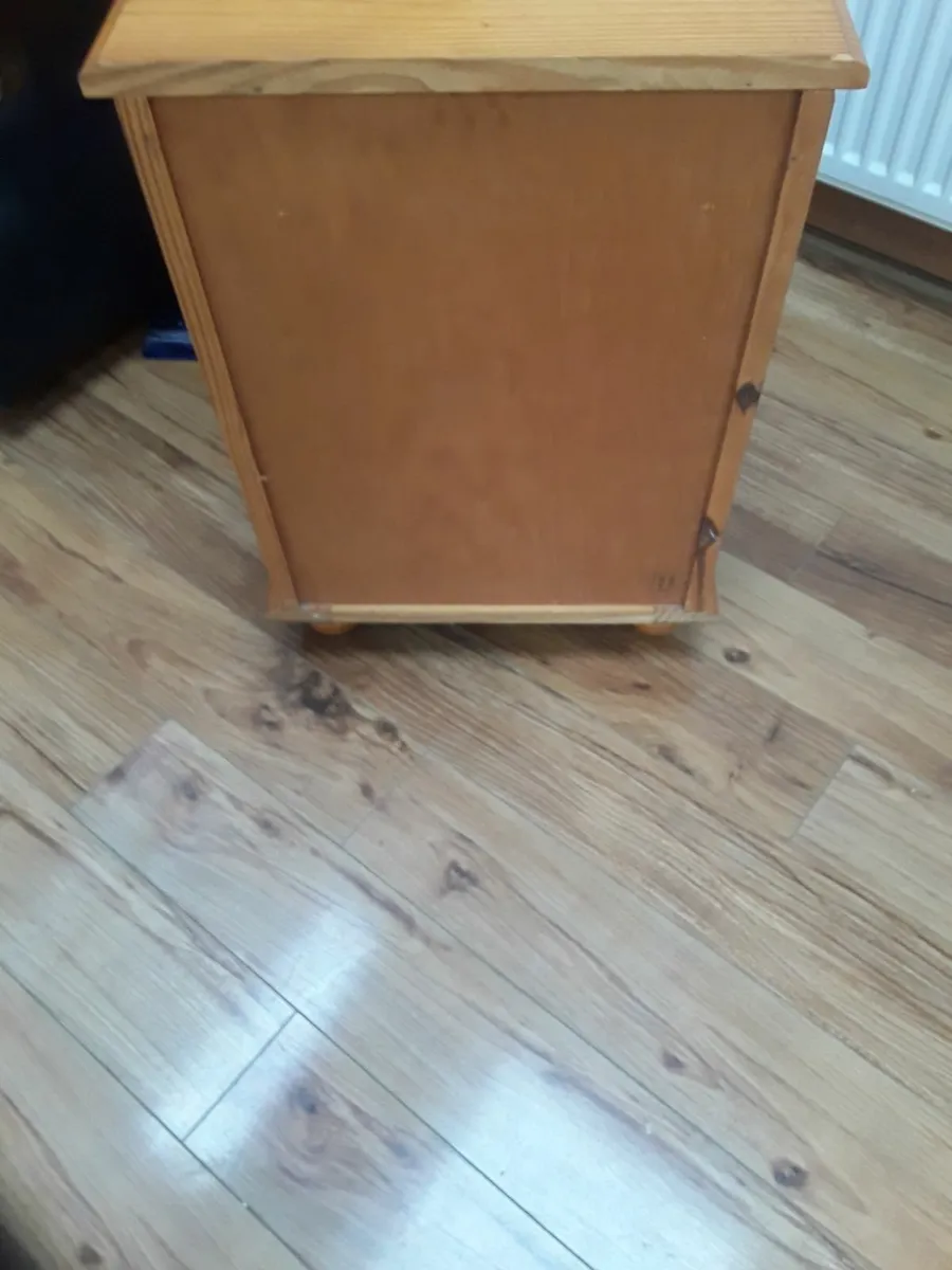 New condition tree drawer solid pine Locker - Image 3