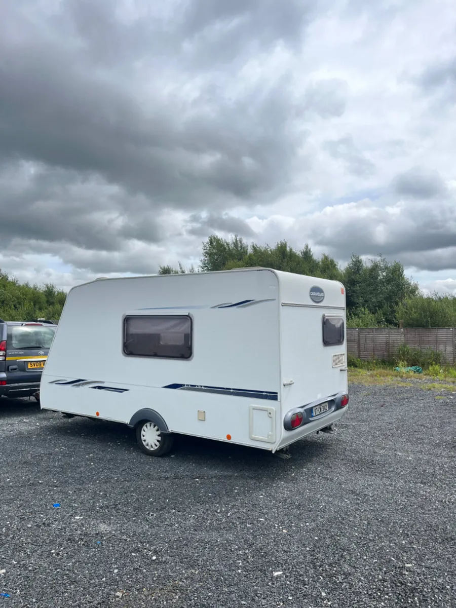 Caravelier 4 Berth Fixed Bed Caravan - Image 3