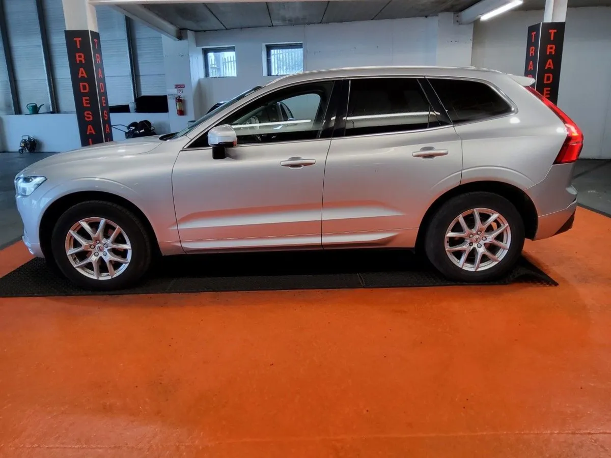 Volvo XC60 D4 (190hp) FWD Momentum Automatic - Image 3