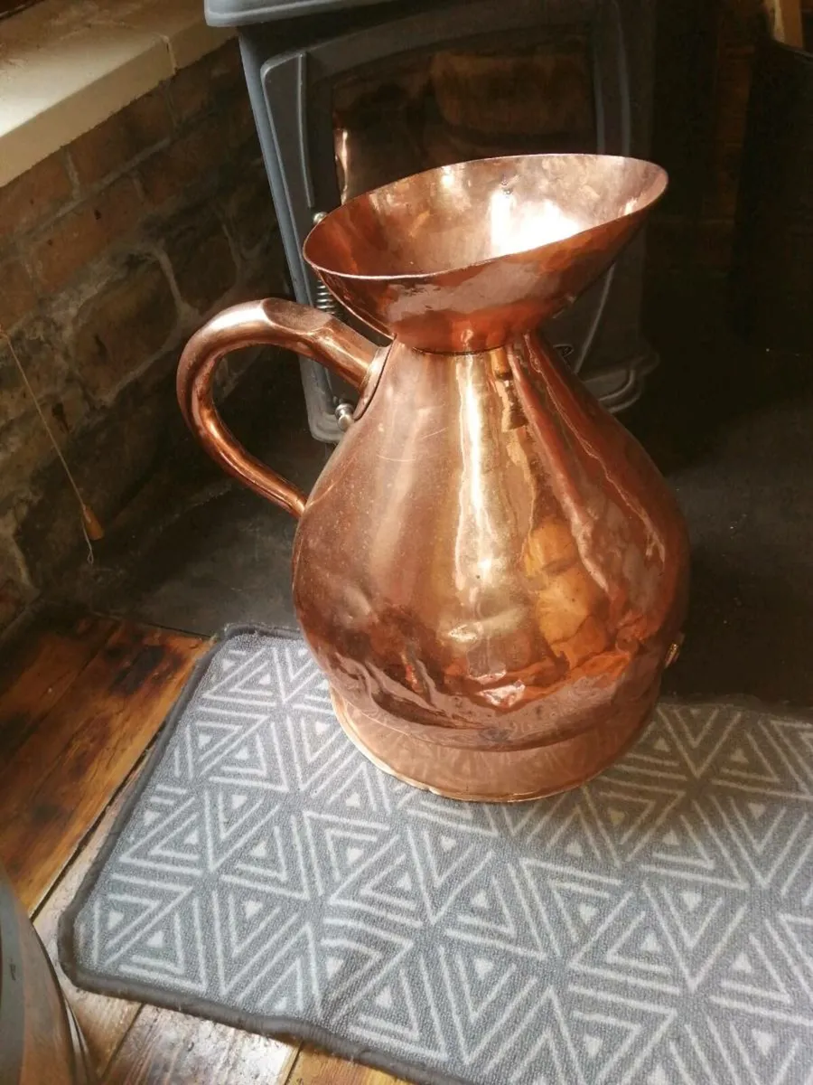 Large copper jug - Image 1
