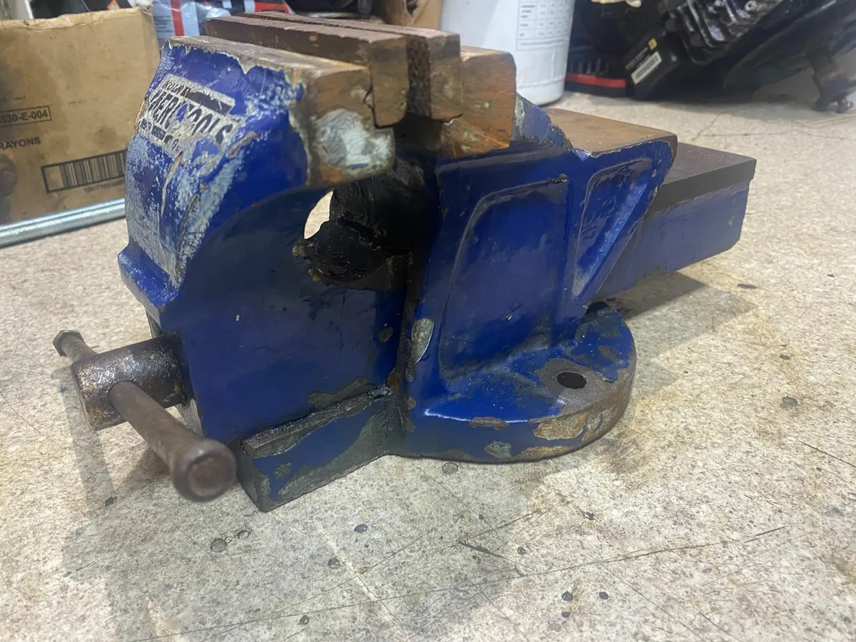bench vice - Image 1