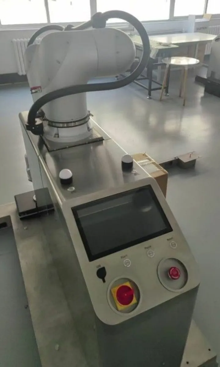 Cobot (robot) Palletiser - Image 4